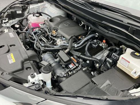 Certified 2024 Toyota Sienna Platinum image 39