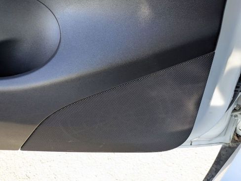 Used 2022 Tesla Model Y Long Range image 13