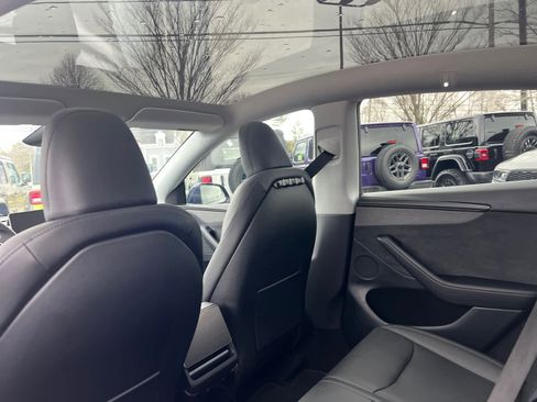 Used 2026 Tesla Model Y 2WD image 27