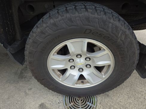 Used 2018 Chevrolet Silverado 1500 LT w/ All Star Edition image 13