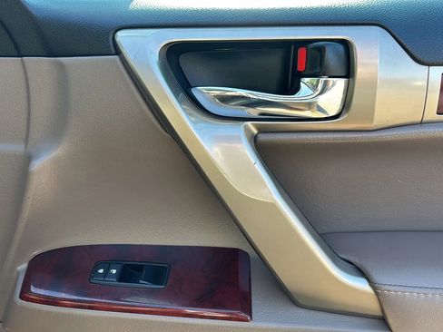 Used 2010 Lexus GX 460 image 23