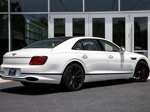 Certified 2024 Bentley Flying Spur W12 AWD/4WD image 3