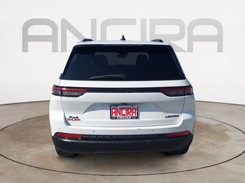 Used 2024 Jeep Grand Cherokee Limited AWD/4WD image 9