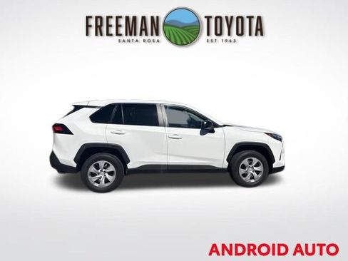 Used 2024 Toyota RAV4 LE AWD/4WD image 4