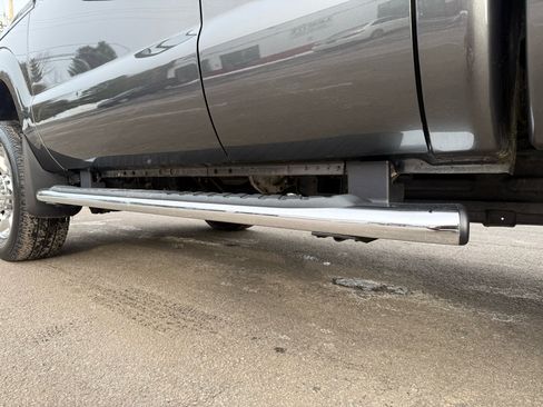 Used 2016 Ford F250 Lariat w/ Lariat Interior Package image 9