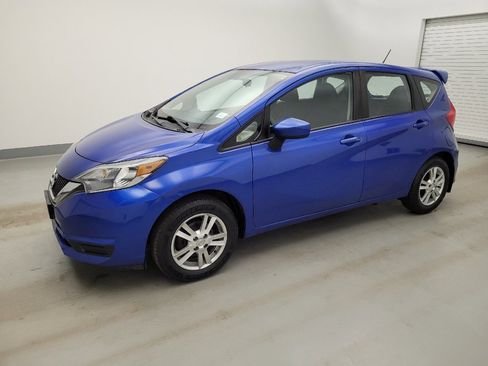 Used 2017 Nissan Versa Note SV w/ Sport Value Package FWD image 2