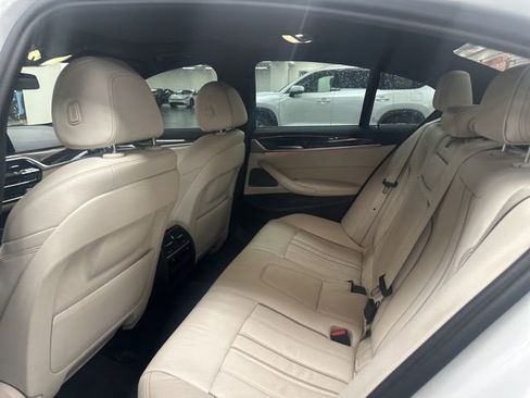 Used 2017 BMW 530i image 14