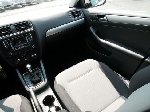 Used 2018 Volkswagen Jetta S FWD image 11