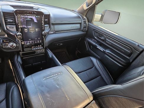 Used 2022 RAM 1500 Limited image 12