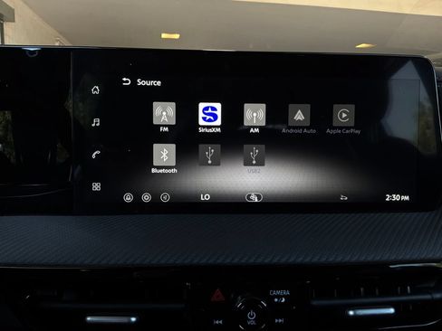 Used 2026 Nissan Kicks SR FWD image 34