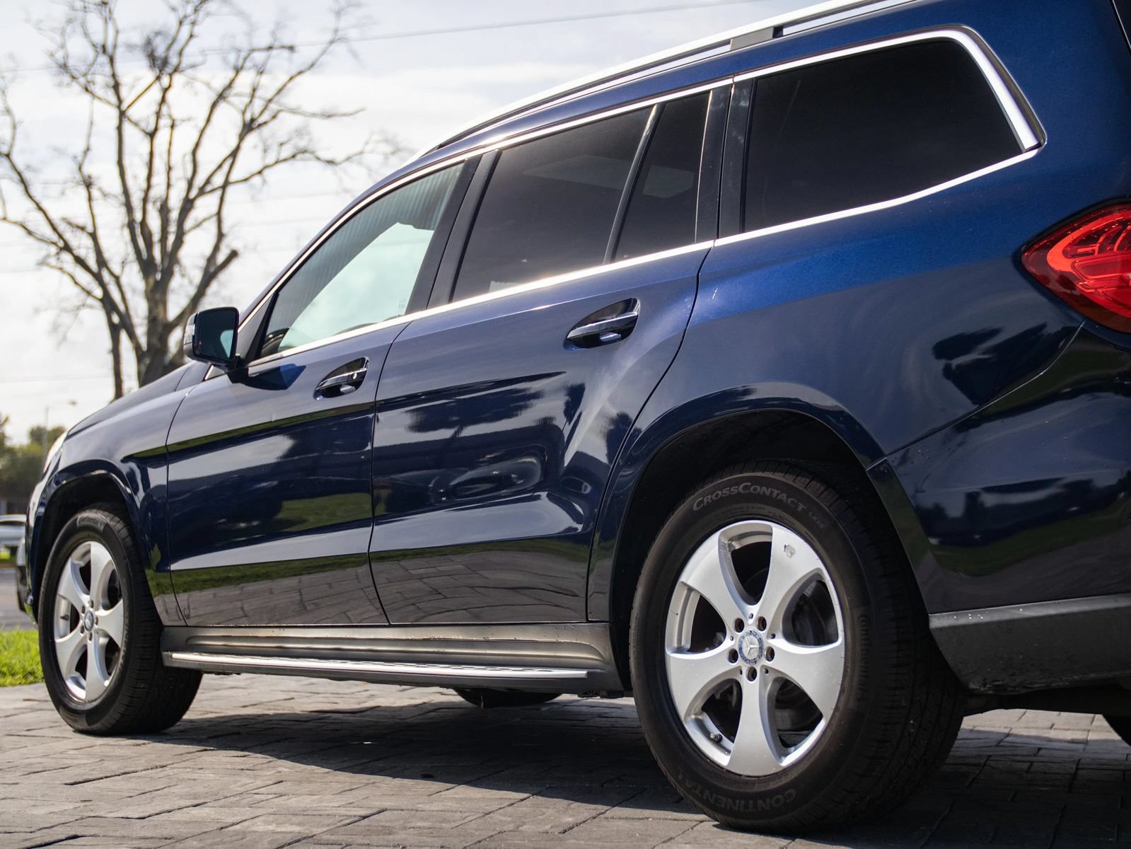 Used 2017 Mercedes-Benz GLS 450 4MATIC w/ Premium Package image 10