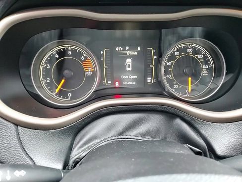 Used 2017 Jeep Cherokee Latitude image 15