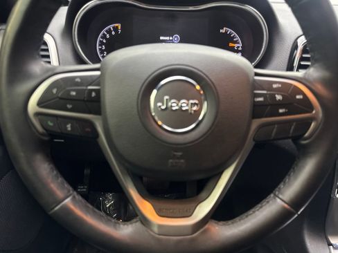 Used 2020 Jeep Grand Cherokee Altitude RWD image 57