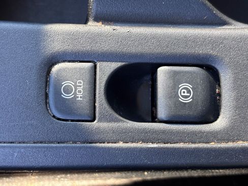Used 2026 Toyota Corolla LE FWD image 33