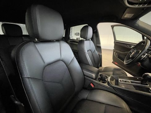 Used 2022 Porsche Macan image 29
