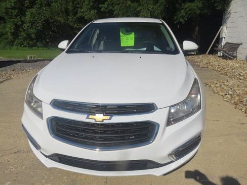 Used 2015 Chevrolet Cruze LT FWD image 2
