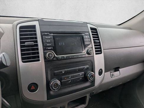 Used 2016 Nissan Frontier SV RWD image 12