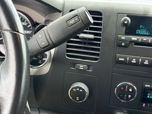 Used 2013 Chevrolet Silverado 2500 LT w/ Interior Plus Package AWD/4WD image 18