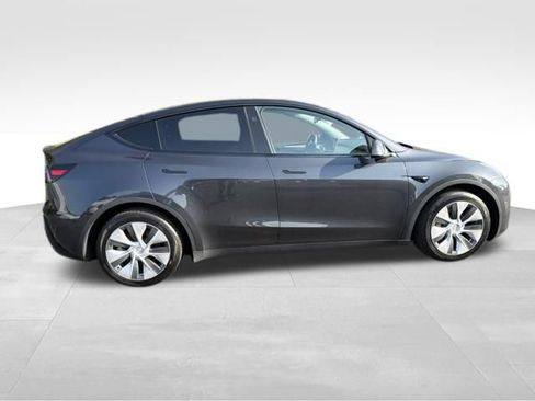 Used 2024 Tesla Model Y Long Range AWD/4WD image 12