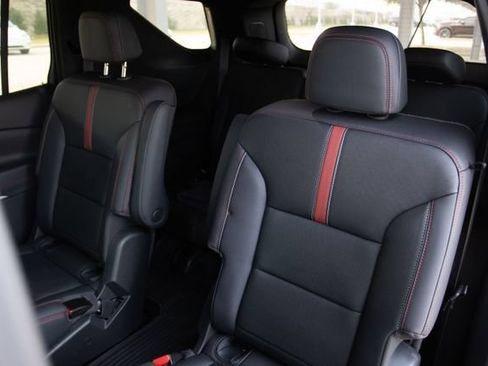 New 2024 Chevrolet Traverse RS w/ LPO, Floor Liner Package AWD/4WD image 37