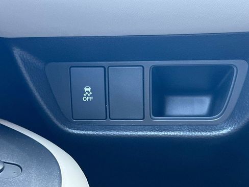 New 2026 Honda HR-V LX image 30