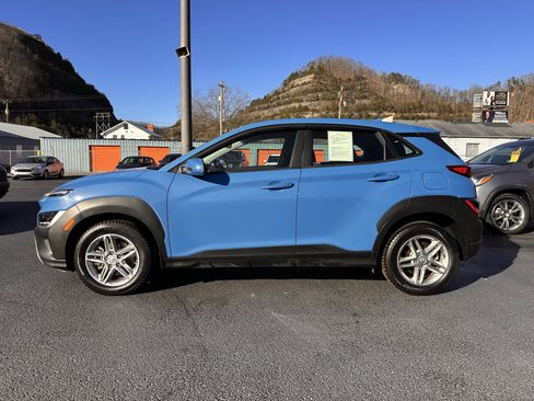 Used 2022 Hyundai Kona SE image 15