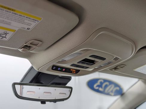 Used 2023 Buick Envision Avenir image 67