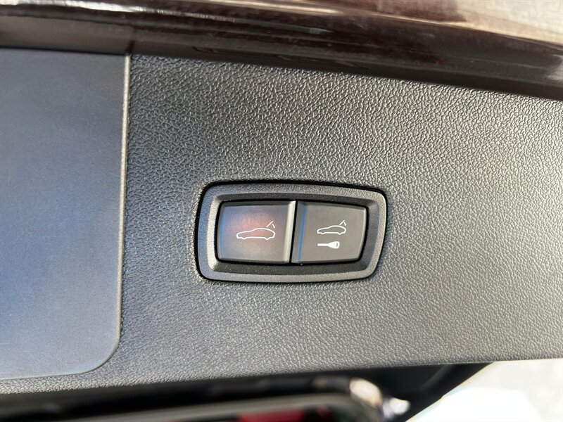 Used 2020 Porsche Cayenne AWD/4WD image 24