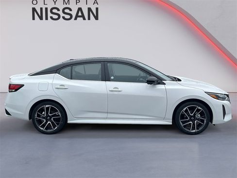 New 2025 Nissan Sentra SR w/ SR Premium Package image 6