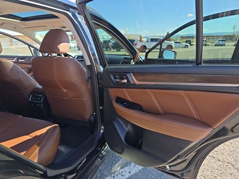 Used 2017 Subaru Outback 3.6R Touring image 36