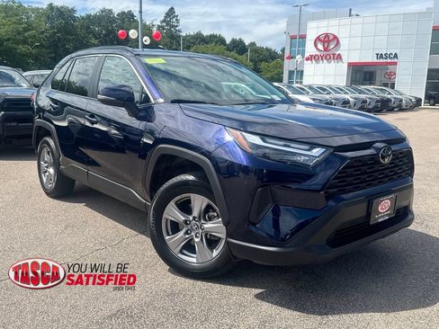 Used 2025 Toyota RAV4 XLE AWD/4WD image 1