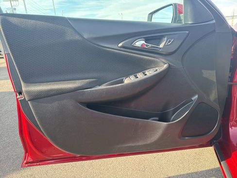 Used 2024 Chevrolet Malibu LT image 9