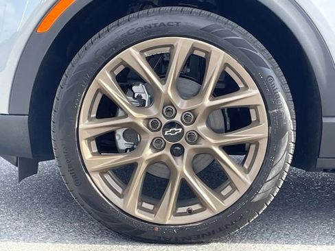 New 2026 Chevrolet Equinox EV LT w/ LPO, Tech Bronze Package image 10