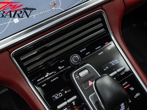 Used 2019 Porsche Panamera GTS image 40