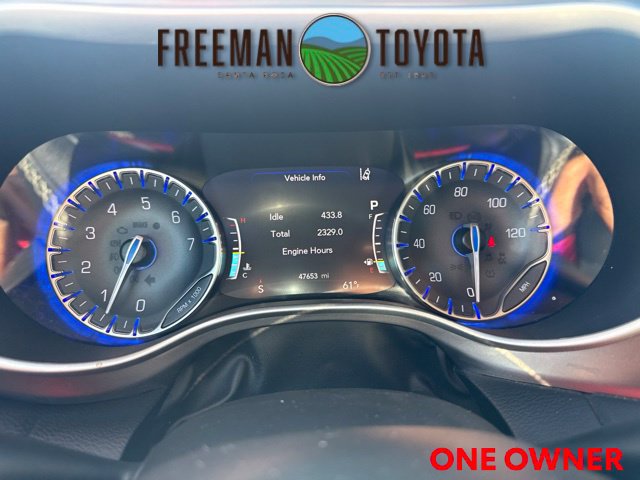 Used 2021 Chrysler Pacifica Touring-L FWD image 8