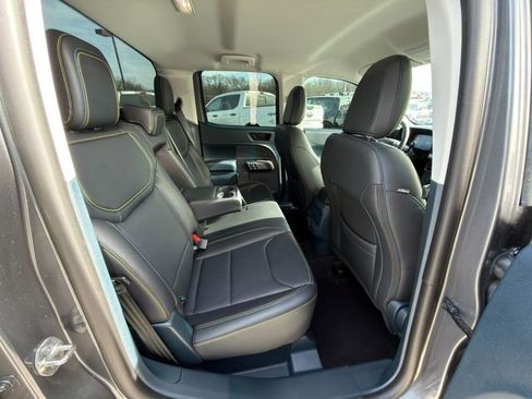 Used 2025 Ford Maverick Lobo image 11