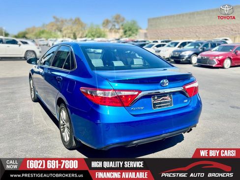 Used 2017 Toyota Camry SE FWD image 4