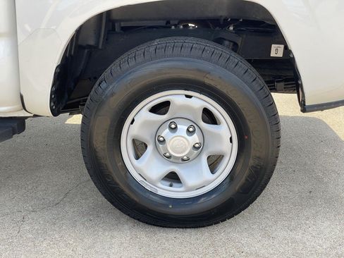 Used 2022 Toyota Tacoma SR AWD/4WD image 46