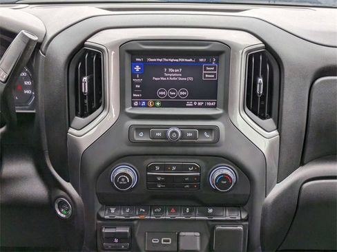 Used 2025 Chevrolet Silverado 2500 Custom w/ Custom Value Package image 21