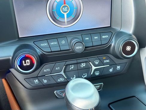 Used 2014 Chevrolet Corvette 2LT w/ 2LT Preferred Equipment Group image 31