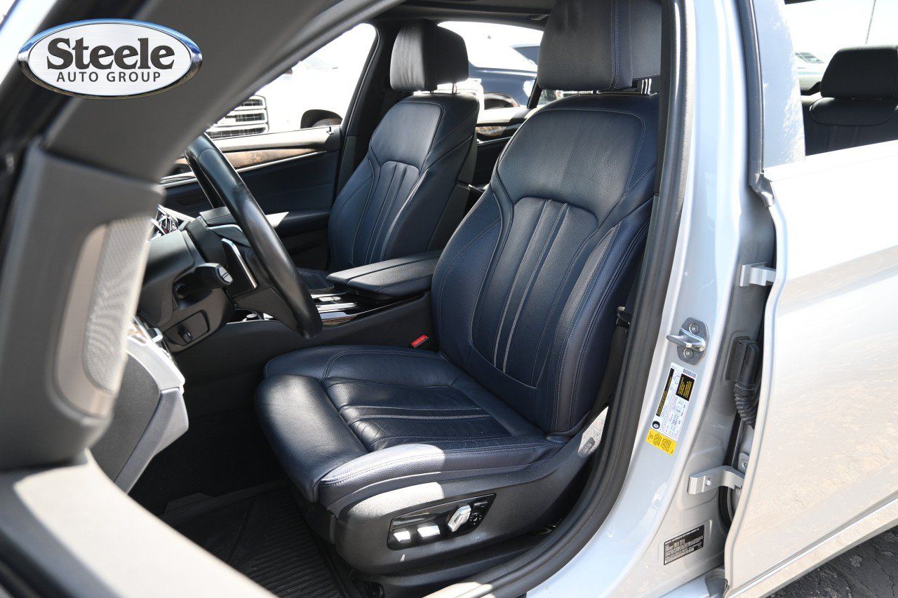Used 2017 BMW 540i RWD image 18