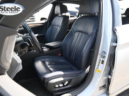 Used 2017 BMW 540i RWD image 18