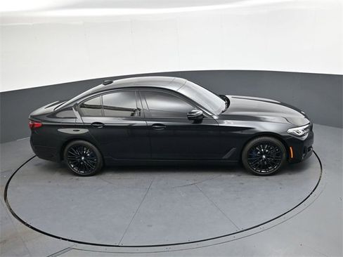 Used 2022 BMW 530i w/ Convenience Package image 16