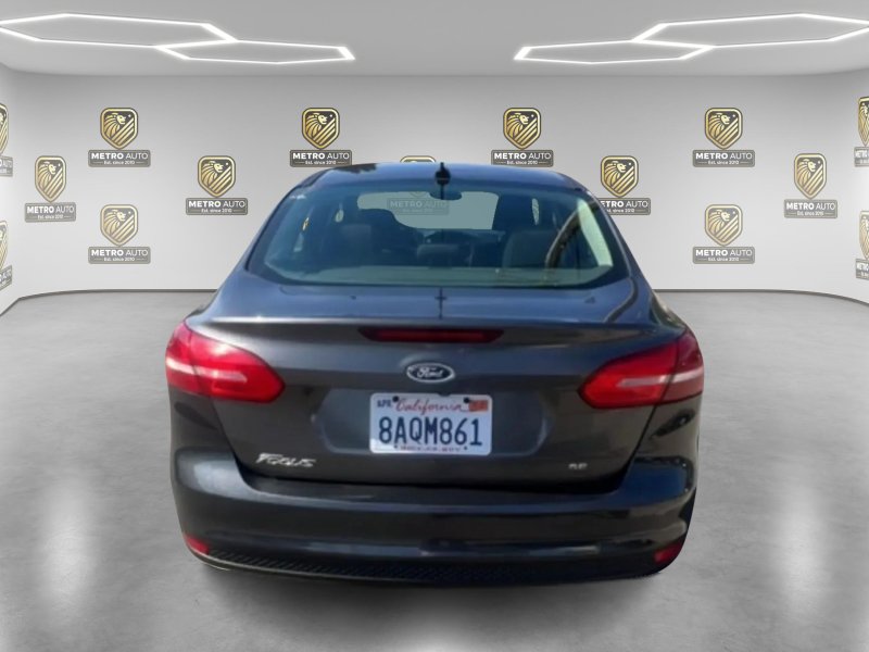 Used 2015 Ford Focus SE FWD image 6