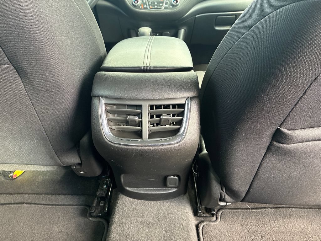 Used 2025 Chevrolet Malibu LT FWD image 32