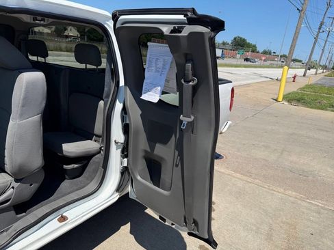Used 2019 Nissan Frontier S RWD image 16