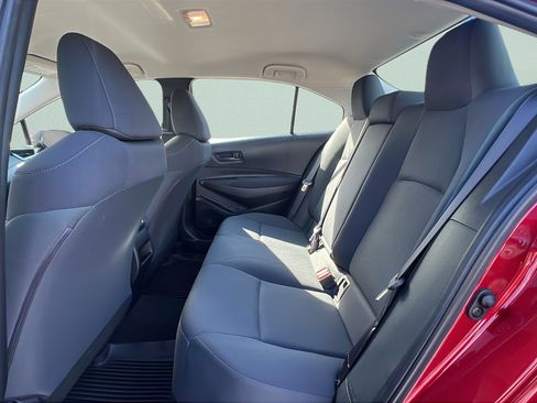 Used 2022 Toyota Corolla LE w/ LE Convenience Package FWD image 10