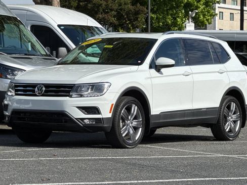 Used 2020 Volkswagen Tiguan SEL FWD image 8