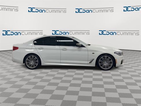 Used 2019 BMW M550i xDrive w/ Premium Package image 9