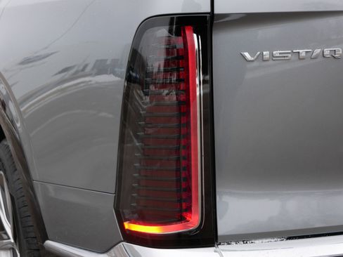 Used 2026 Cadillac Vistiq Luxury image 15